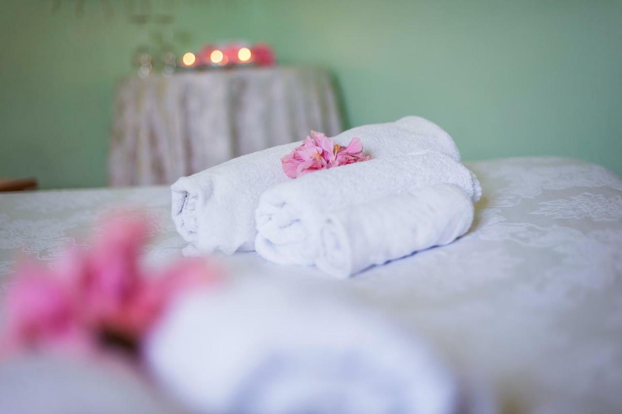 Le Quattro Mura Bed & Breakfast Pula Exterior photo